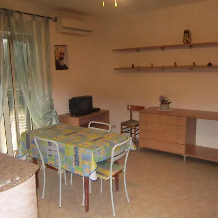 Davis Space Apartment * Peschici