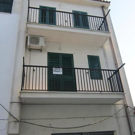 Davis Space Apartment